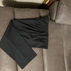 Hager Classic Fit Dress Pants Size 40x30 color Black